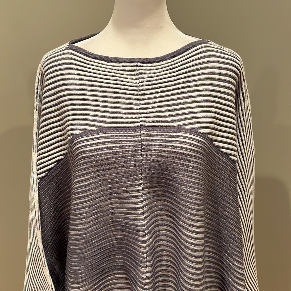 New Directions Studio Grey White Poncho Size L/XL - Picture 2 of 6